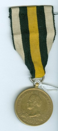 Erinnerungs- und Kriegsdenkmünze für die Jahre 1813-15 für Kriegsteilnehmer mit Band, 1863