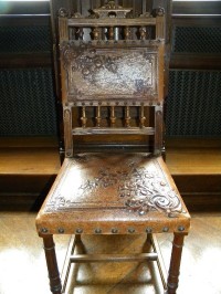 Sechs Stühle mit Lederbezug, 2. Hälfte 19. Jahrhundert