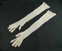 Damen-Handschuhe (Brauthandschuhe?)